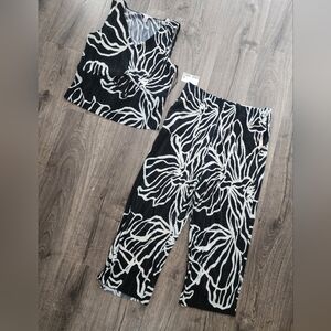 Women's plisse peplum top + crop wide leg bottoms size L NWT